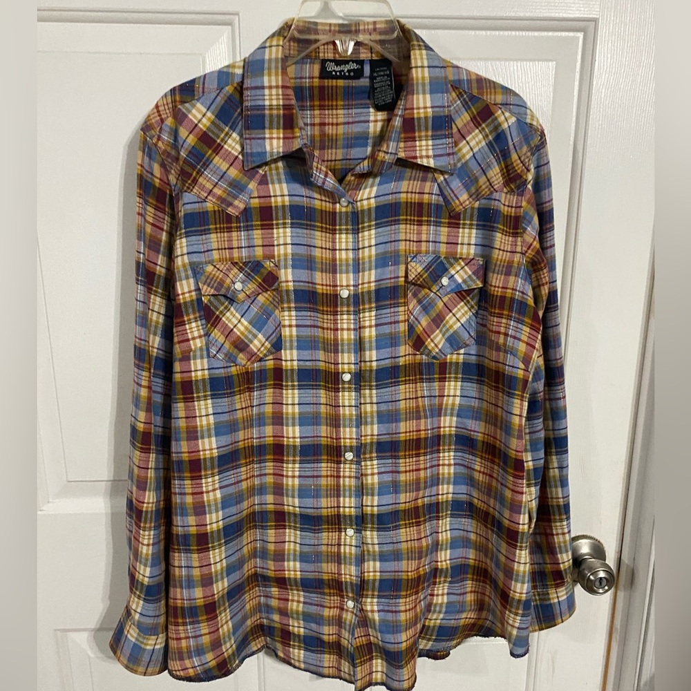 Wrangler Retro Women's Multicolor Plaid Button Down Shirt